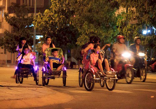 Tìm hiểu về thú vui đạp xe xích lô trẻ em