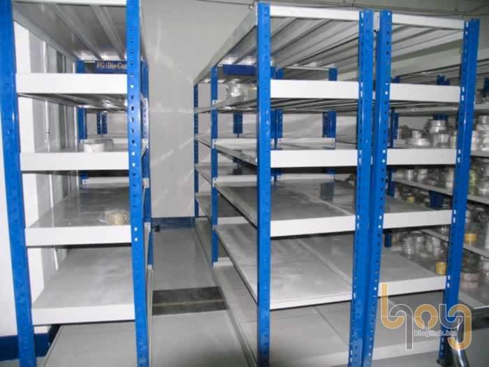 Cách lựa chọn kệ chứa hàng chất lượng phù hợp với cửa hàng