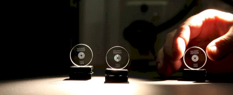 15 điều kỳ lạ nhất mà các nhà khoa học phát hiện ra trong 20 năm qua