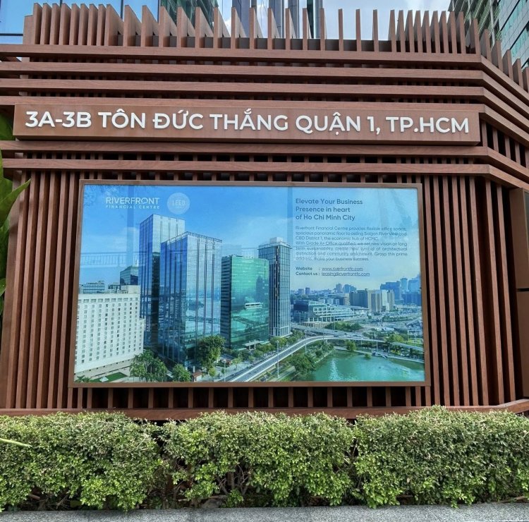 Decal 3M có phù hợp để in ảnh nghệ thuật trên biển hiệu không?